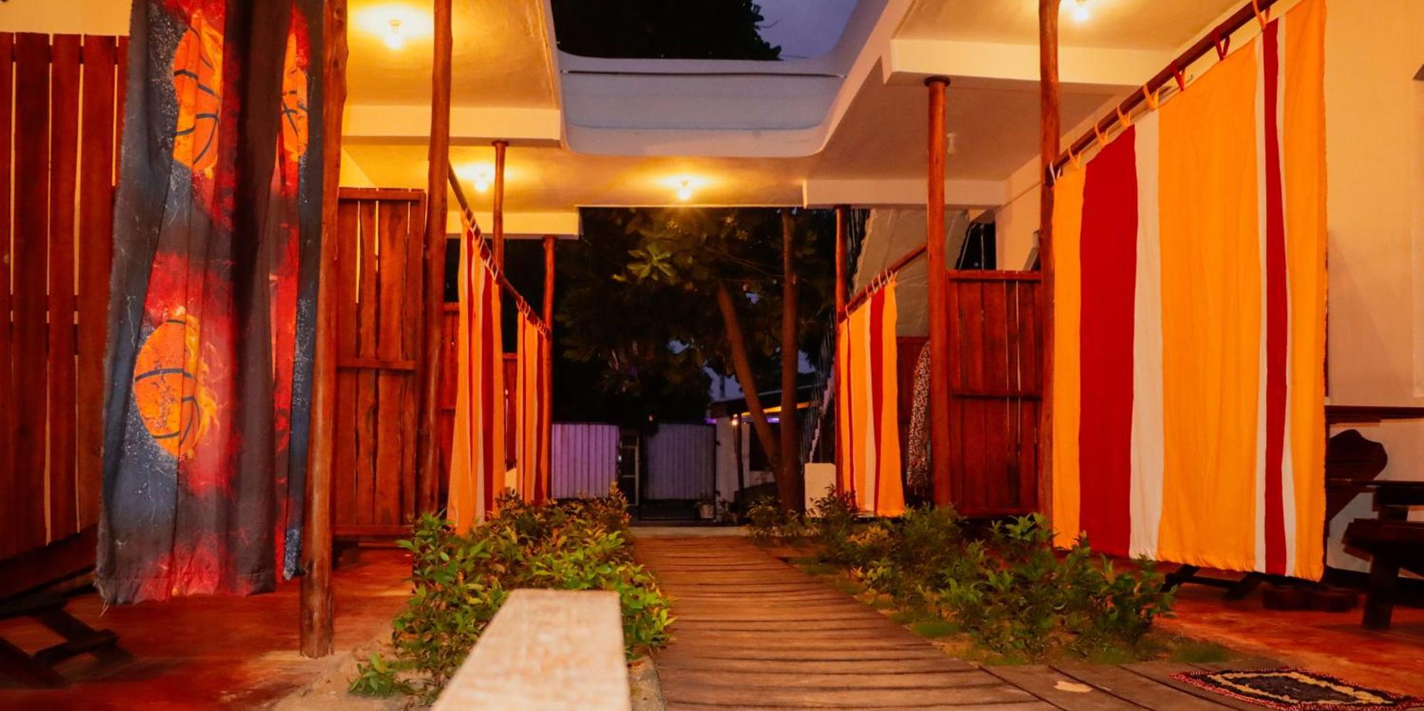 Surfers Park Arugambay Acomodação com café da manhã Baía de Arugam Exterior foto